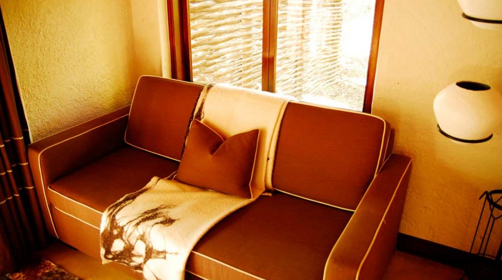 Canapé dans une chambre en Afrique du Sud