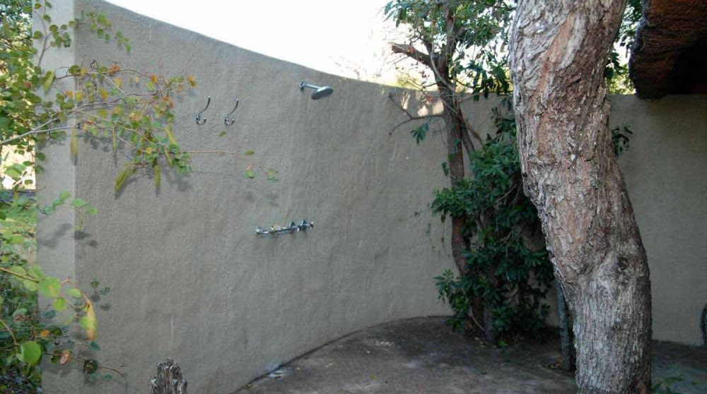 La douche extérieure près du parc Kruger
