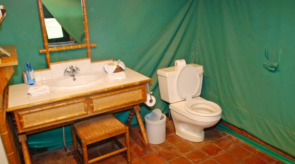Une salle de bains au Kenya