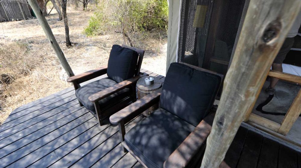 La terrasse d'une tente en Namibie