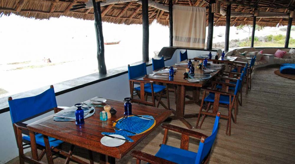 Déjeuner face à l'ocean à Zanzibar