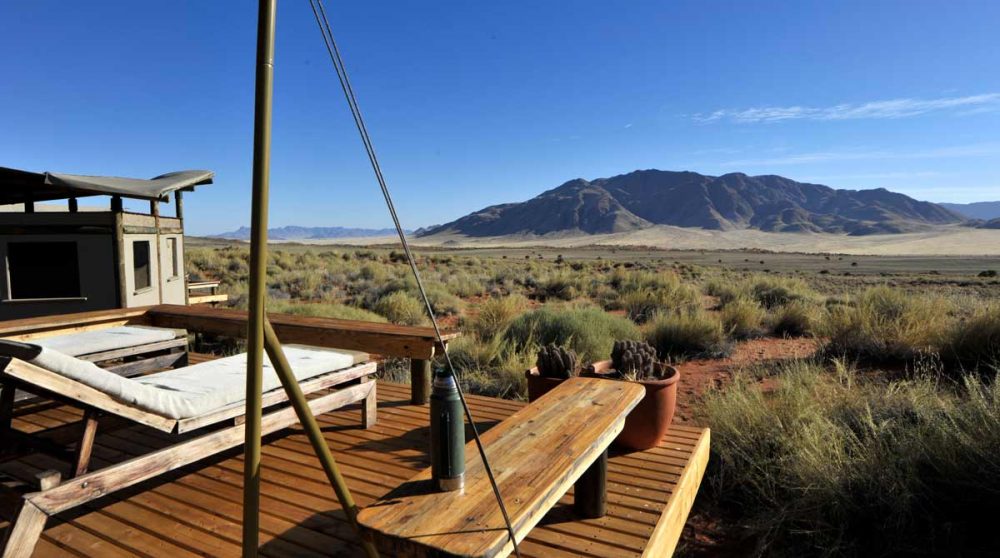 La terrasse d'une tente en Namibie