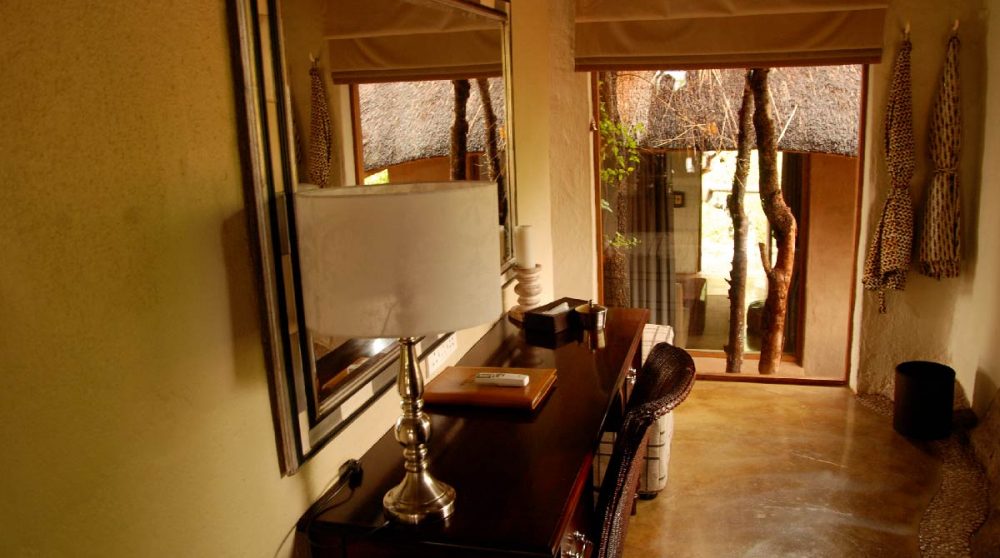 Un bureau d'une suite