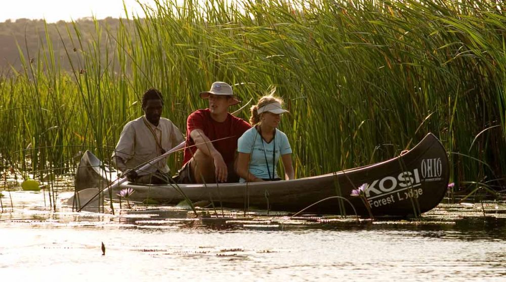 Le canoé glisse doucement en Afrique du Sud