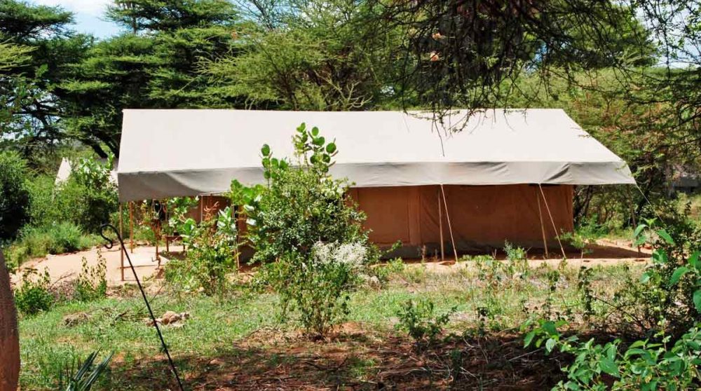 Une tente dans le jardin