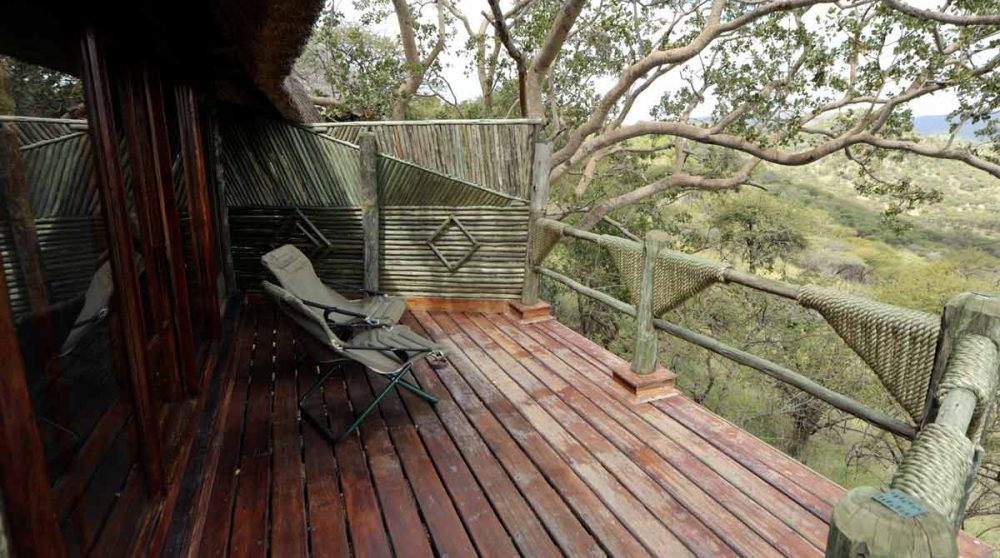 Le balcon d'une chambre en Tanzanie