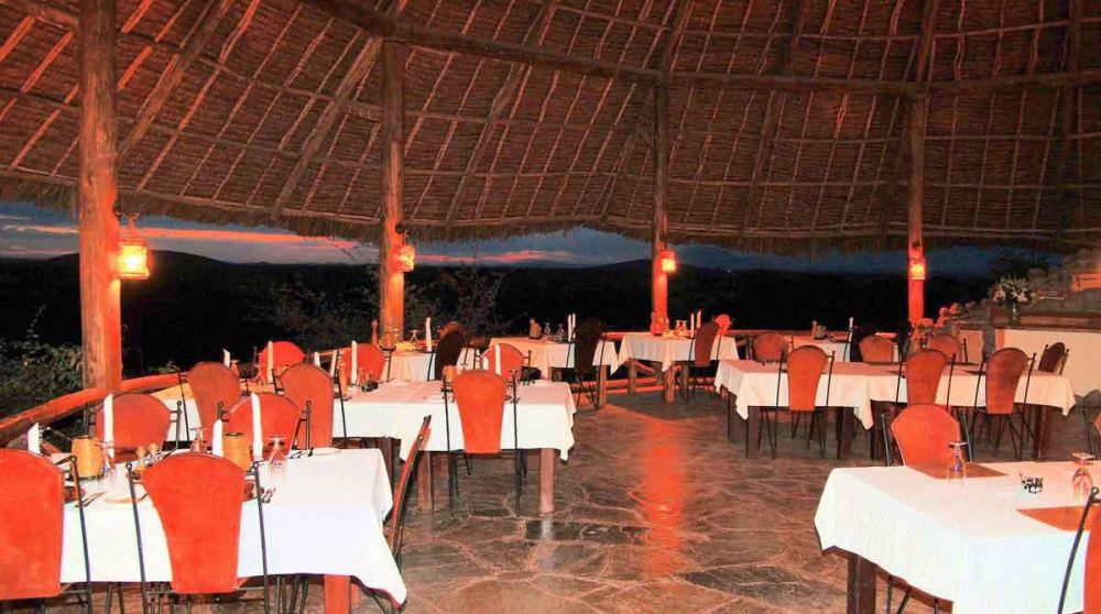 Le restaurant le soir à Amboseli