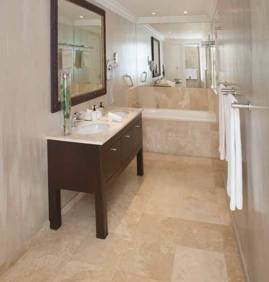 La salle de bains d'une Clarendon Suite