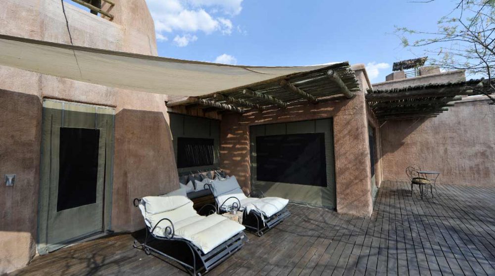Terrasse devant une chambre à Etosha