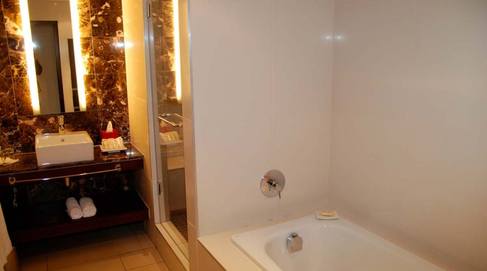 Baignoire dans une salle de bains au Cap