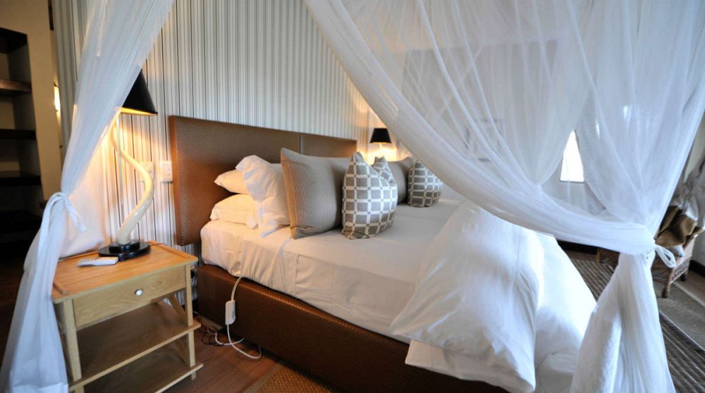 Le lit à baldaquin à Londolozi