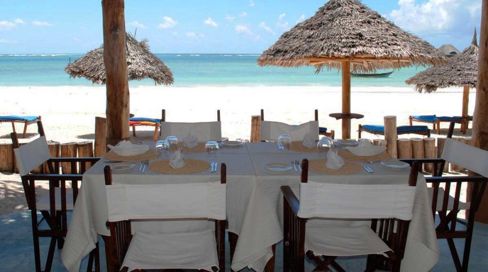 Déjeuner au bord de la plage