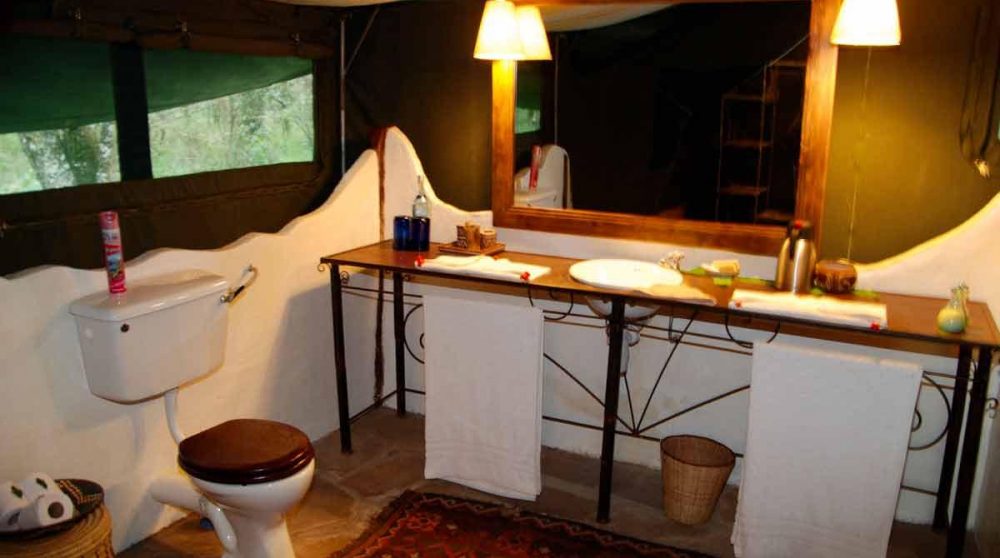 Salle de bains dans le Masai Mara