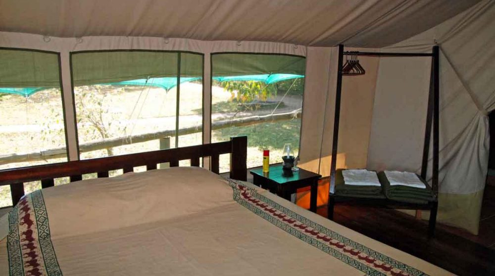 A l'intérieur de l'une des tentes