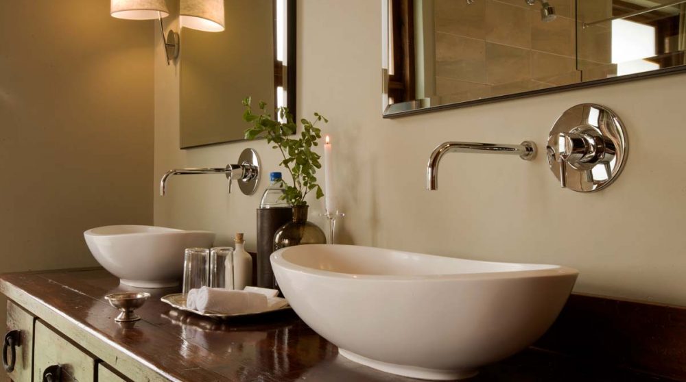 Vasques dans une salle de bains