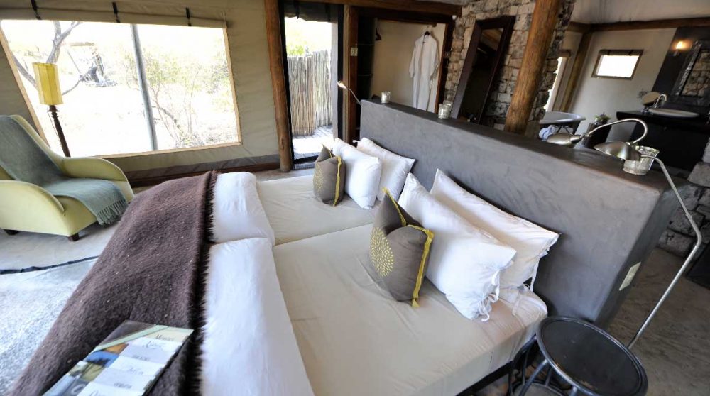 Le lit dans une tente