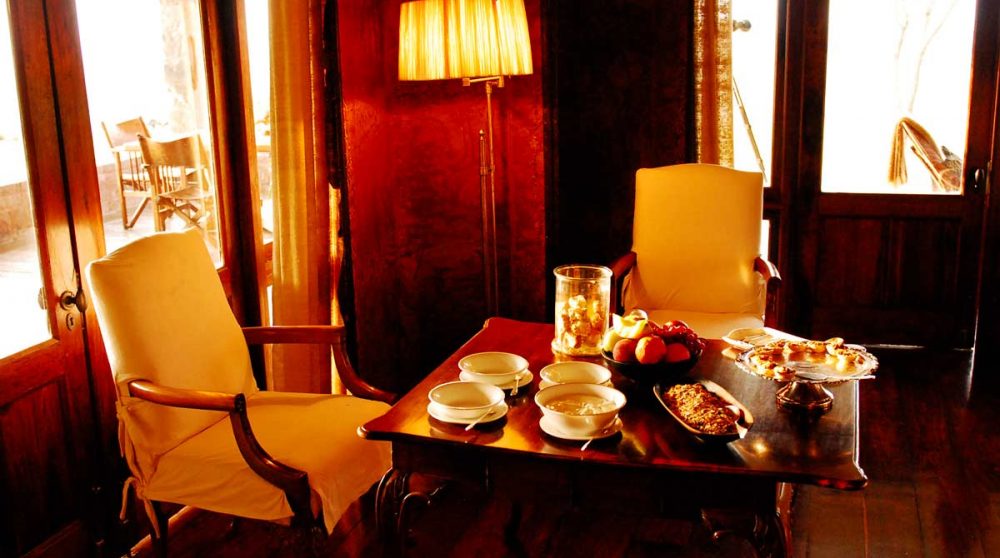 Petit-déjeuner au lodge