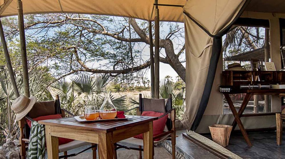 Table d'une tente au Chem Chem