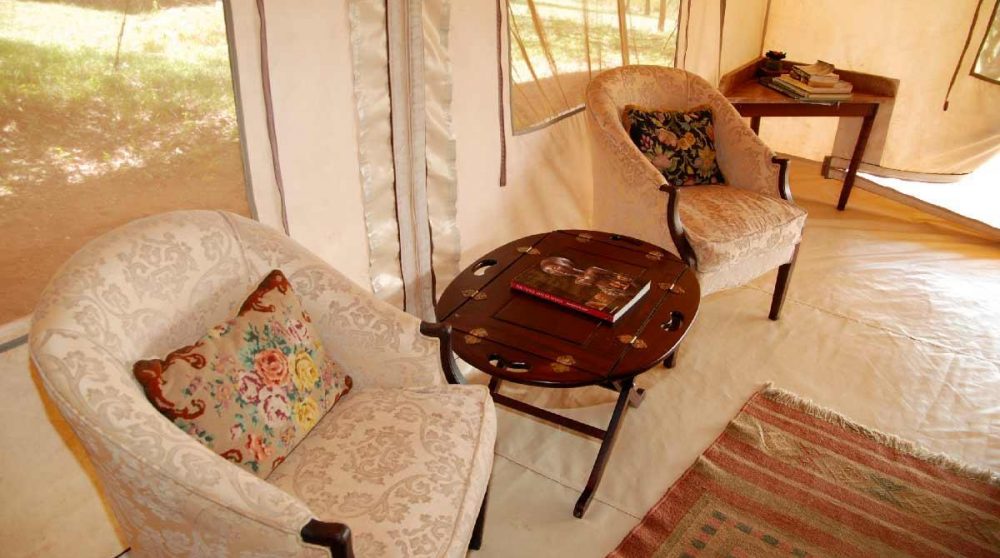 Fauteuils au Cottars 1920