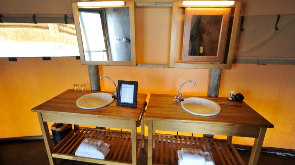 Salle de bains au Doro Nawas Camp