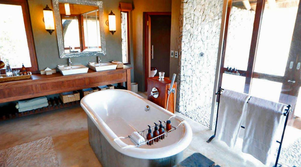 La salle de bains d'une chambre à l'Exeter Leadwood