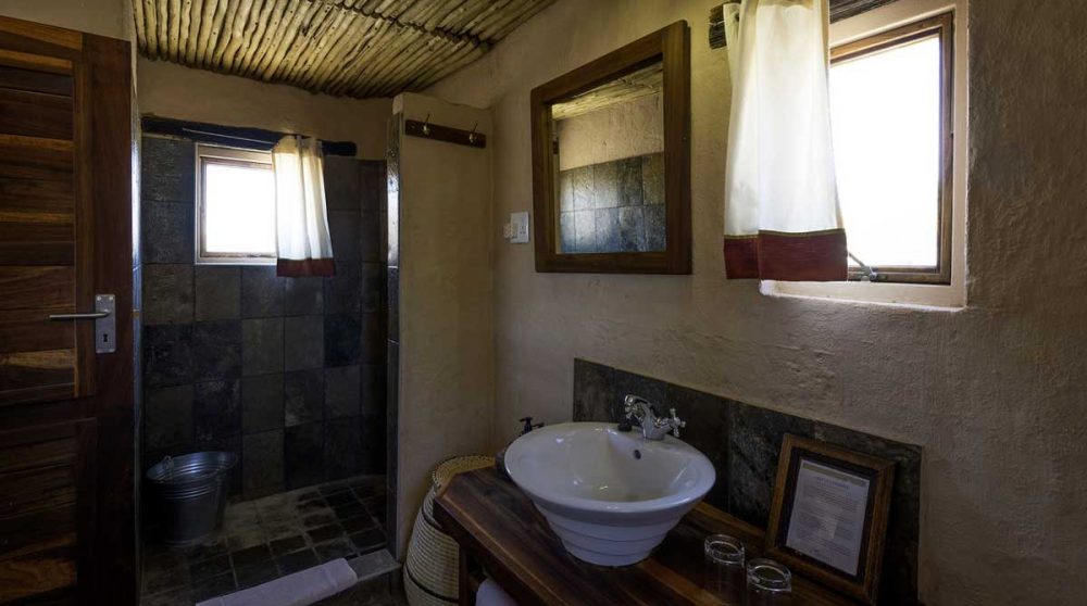 Salle de bains au Kuala Desert Lodge