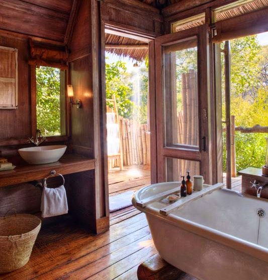 Salle de bains au Manyara Tree Lodge