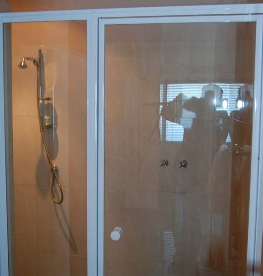 Une douche dans une suite du Mont Rochelle