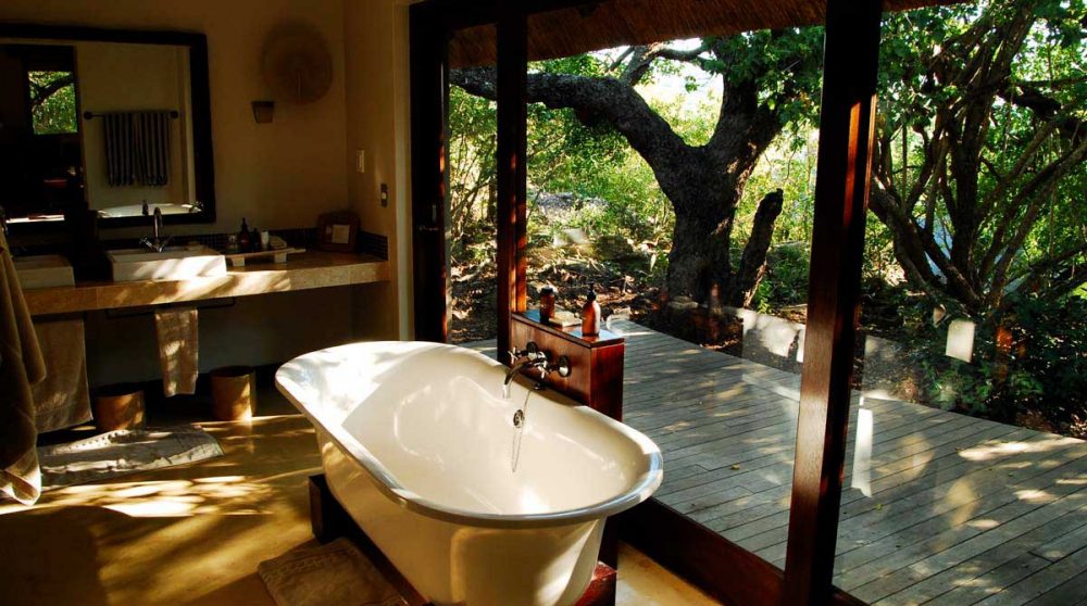 Une baignoire au Phinda Mountain Lodge
