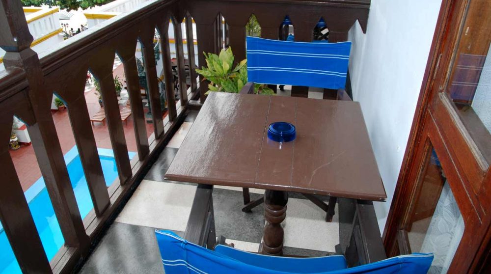 Un balcon du Tembo Hotel
