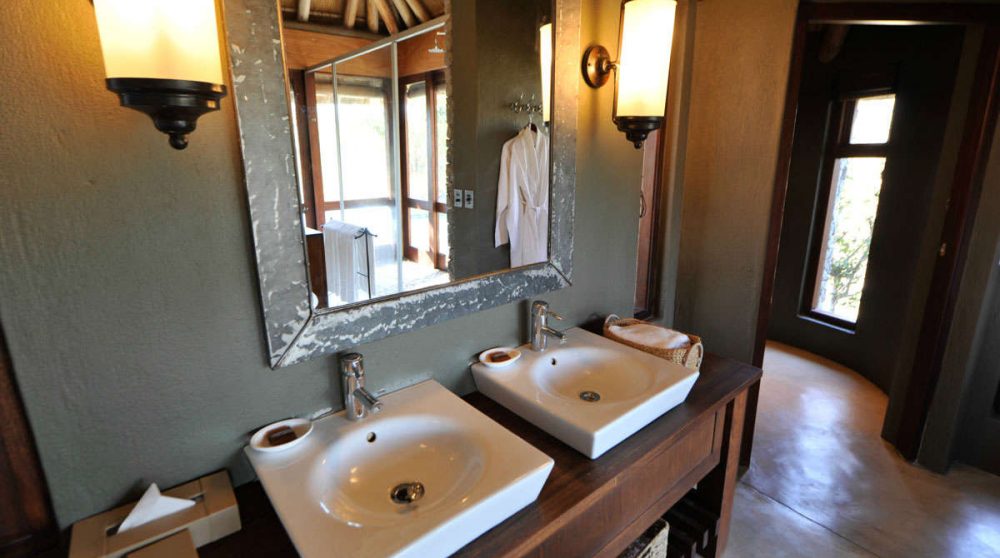 Lavabos dans une salle de bains en Afrique du Sud