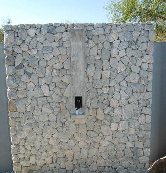 Une douche extérieure près du parc Kruger