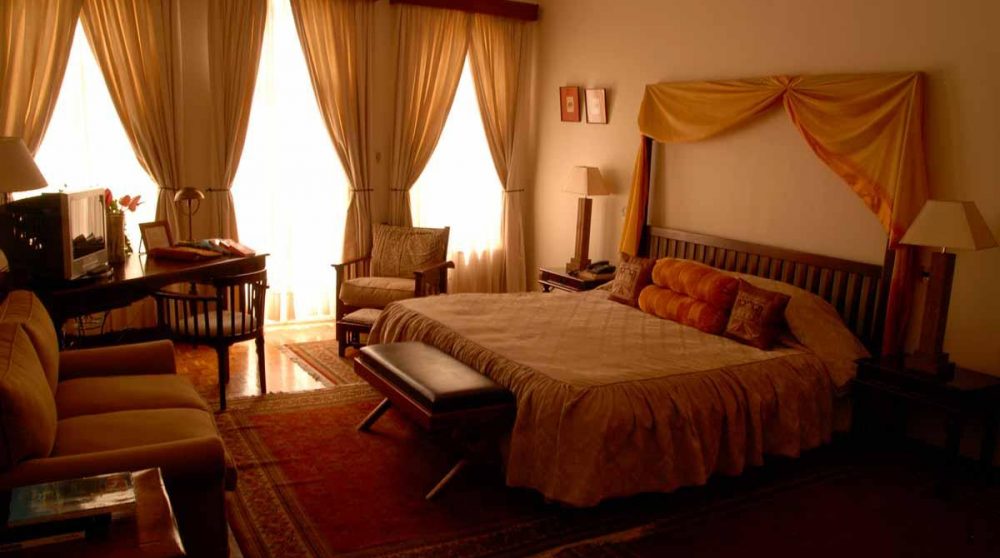 Grande chambre de l'hôtel au Kenya