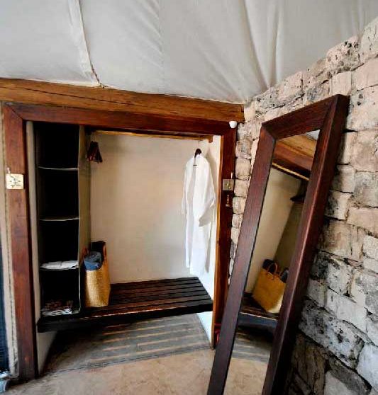 Rangement dans une tente en Namibie