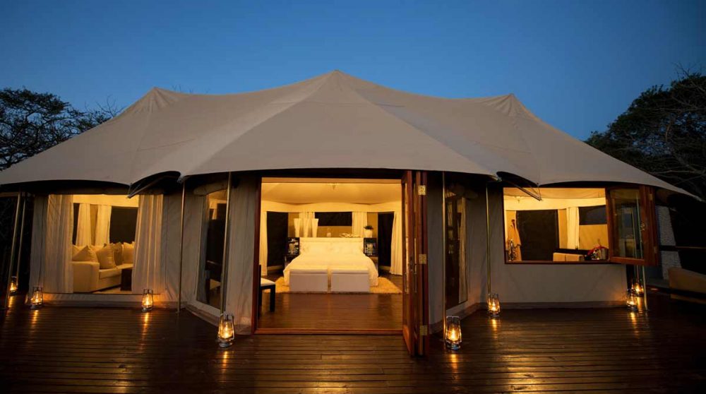 La tente Jabula la nuit en Afrique du Sud