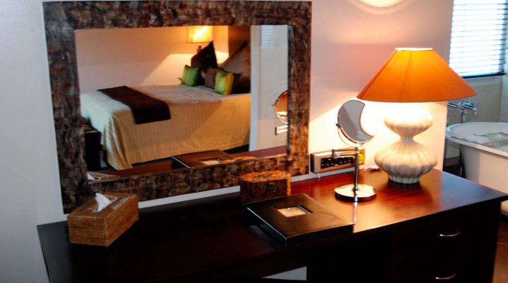 Bureau dans une chambre suite