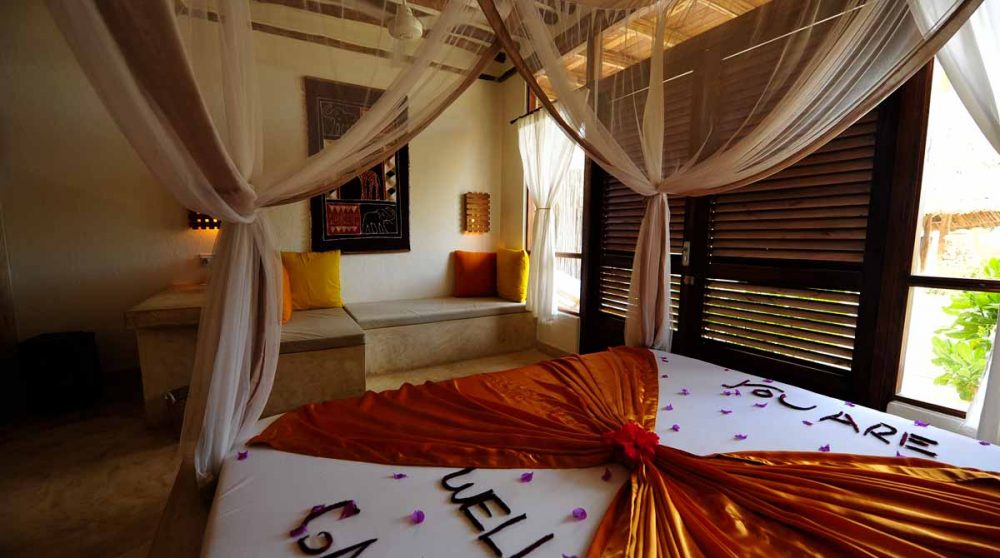 Le lit dans une chambre