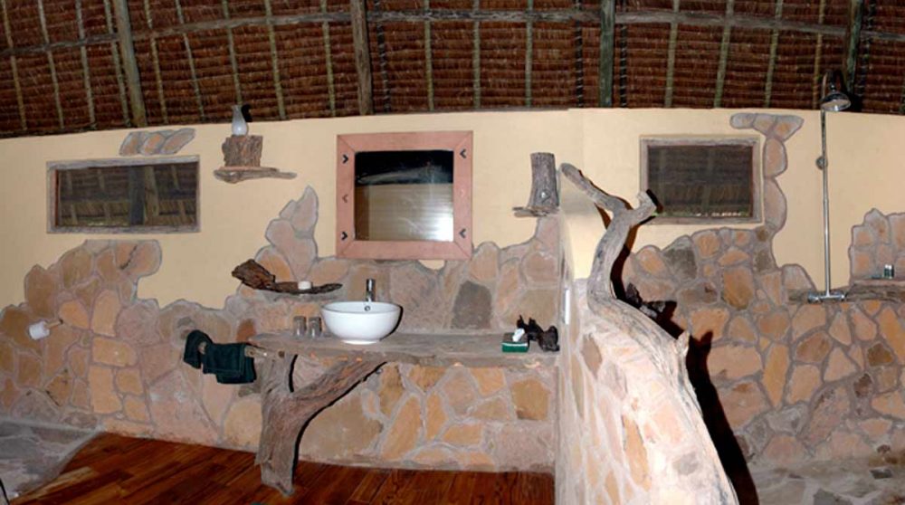 La salle de bains dans la réserve de Selous