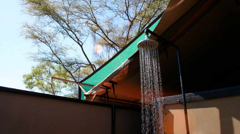 Une douche extérieure dans le parc de Ruaha