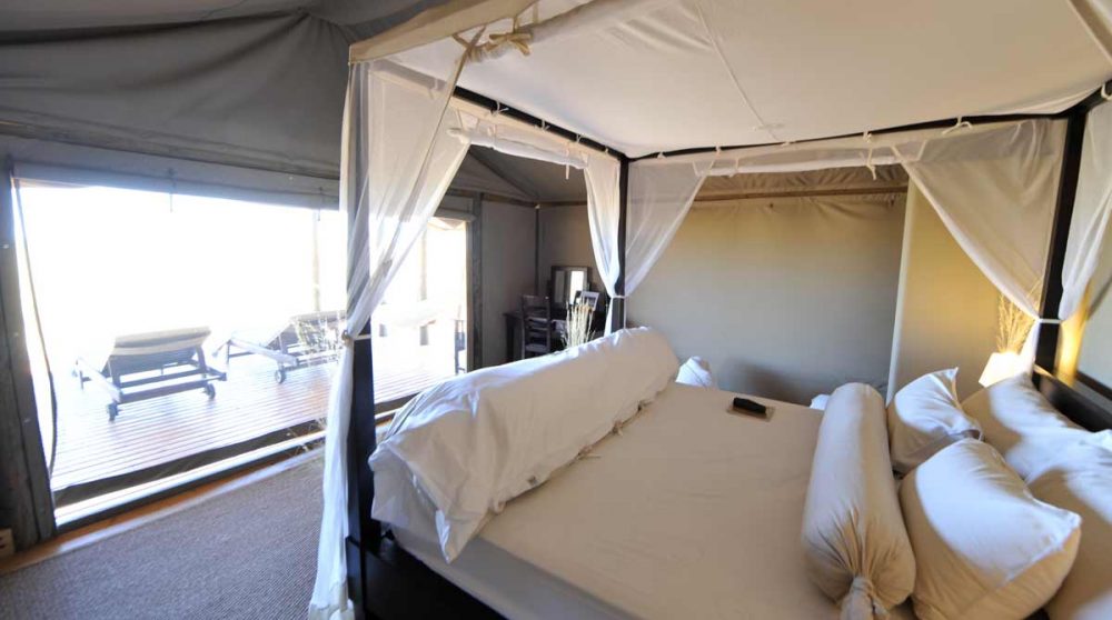 Accès à la terrasse depuis la chambre à Namib