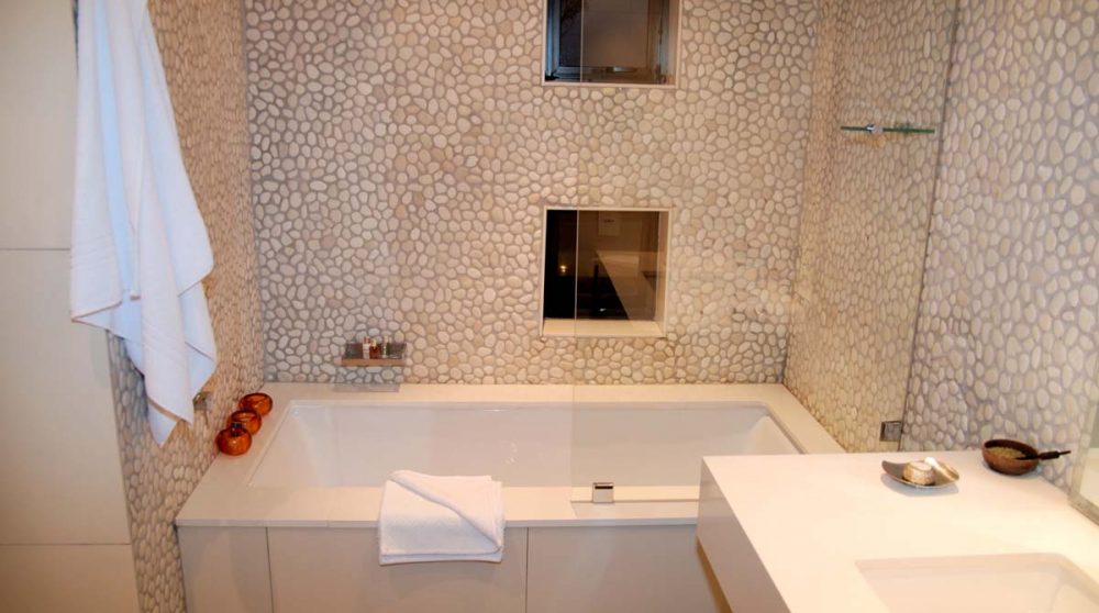 La salle de bains dans une chambre superior au Cap