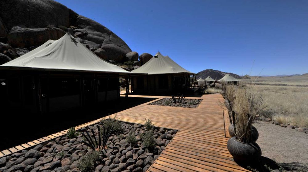 Une allée du camp à Namib