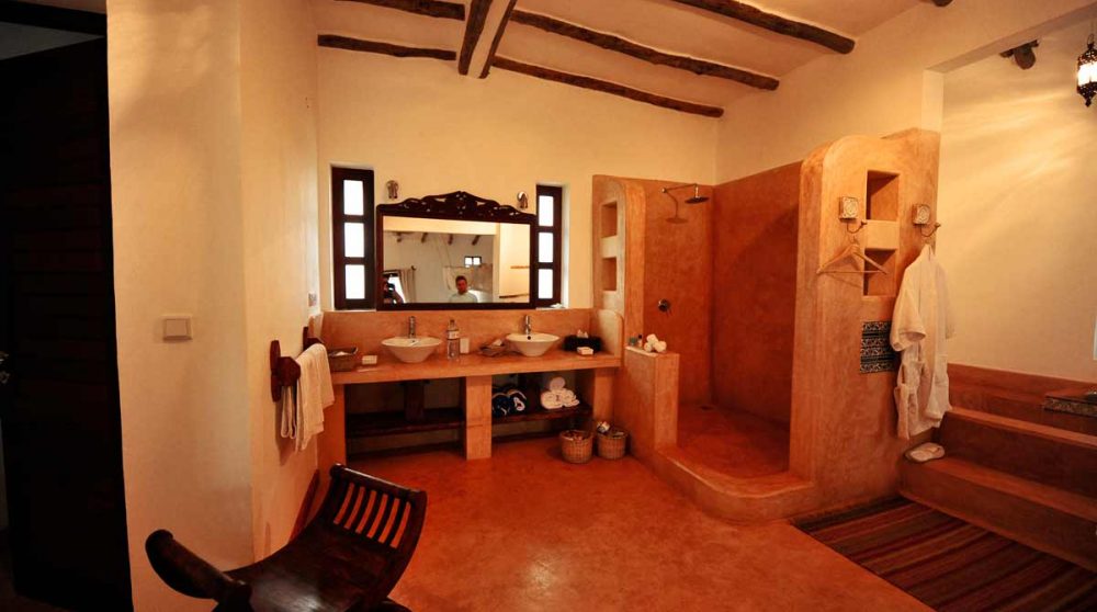 La salle de bains d'une chambre en Tanzanie