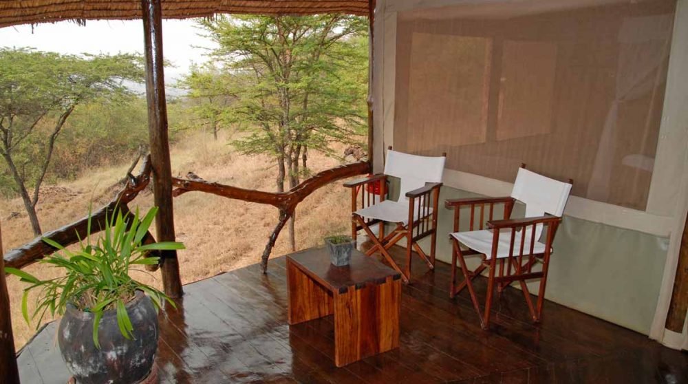 Fauteuils devant une suite en Tanzanie