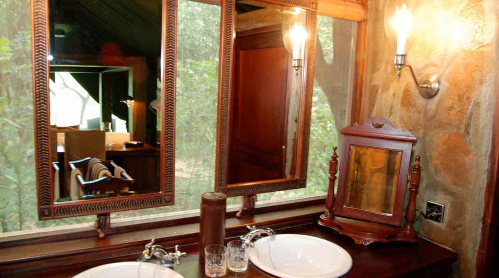 Lavabos dans une salle de bains au Kenya