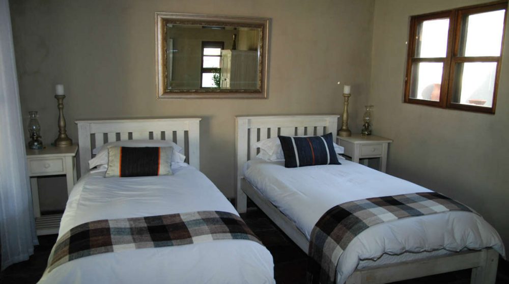 Lits simples dans un chalet