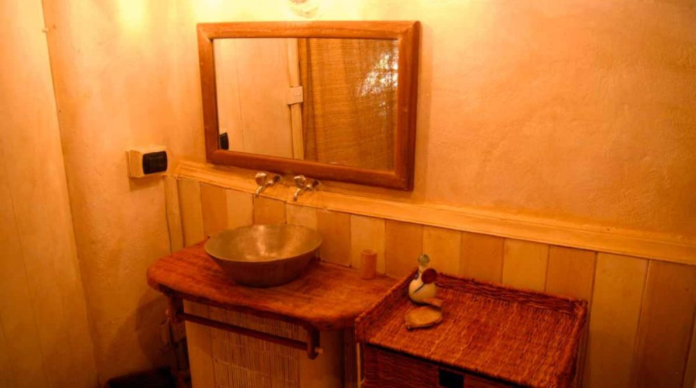 Une petite salle de bains