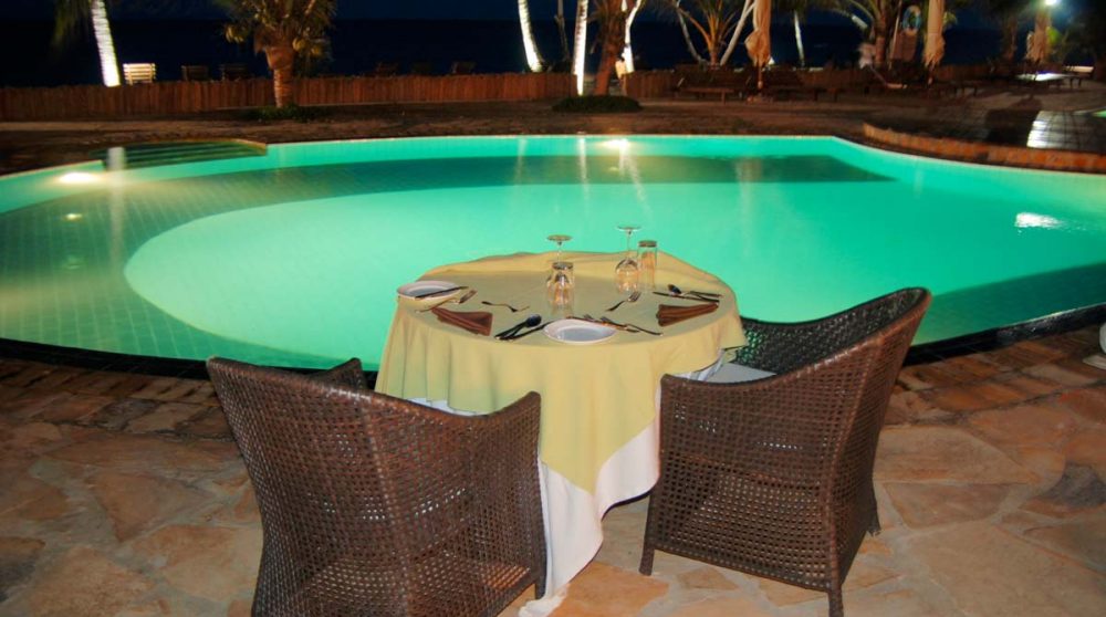 Dîner privé au bord de la piscine