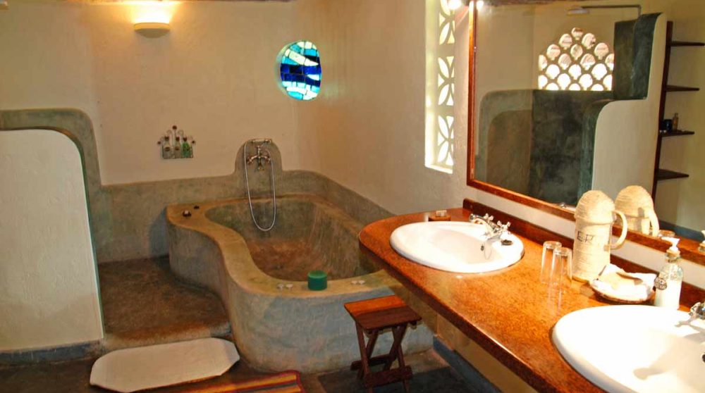 La salle de bains de l'une des chambres