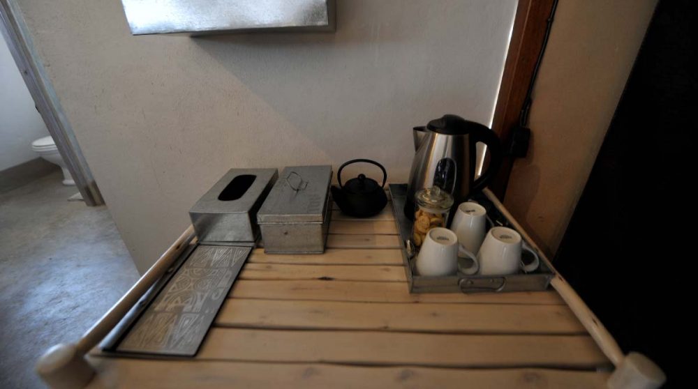 Intérieur d'une tente du Mushara Bush Camp